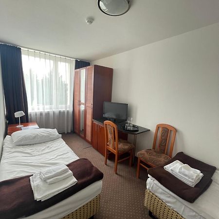 Хостел Plonia Economy Щецин Екстер'єр фото